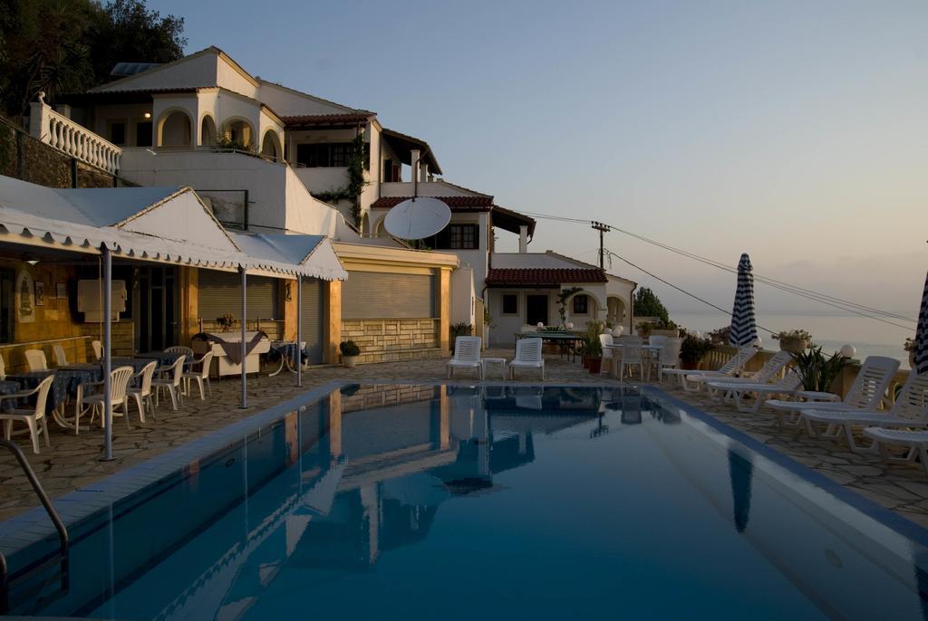 Oniro Villas Corfu (city) Exterior photo